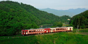 Oykotと言う有名な温泉行ける電車